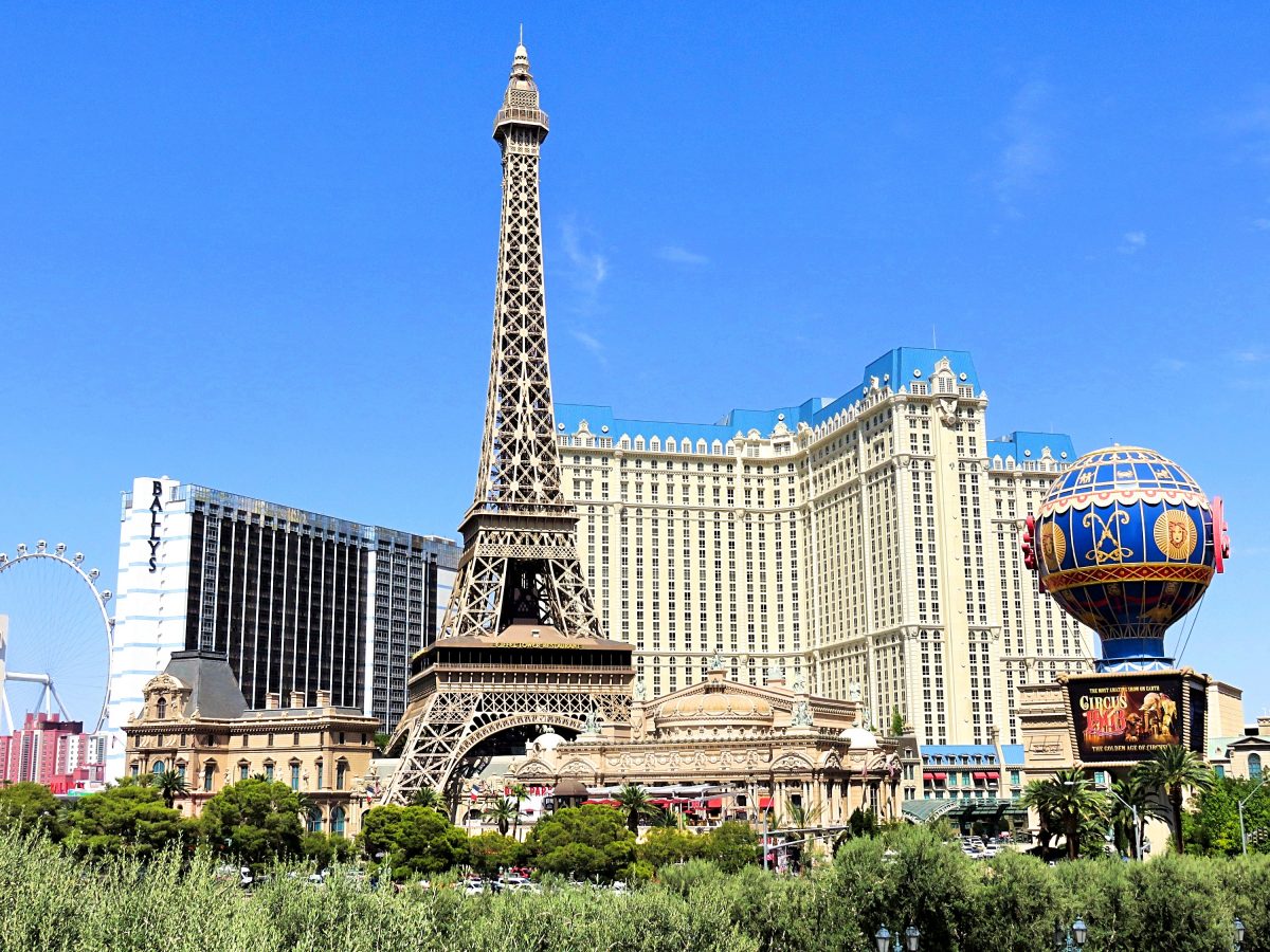 Nevada - Las Vegas: Lady Liberty, the best-known landmark …