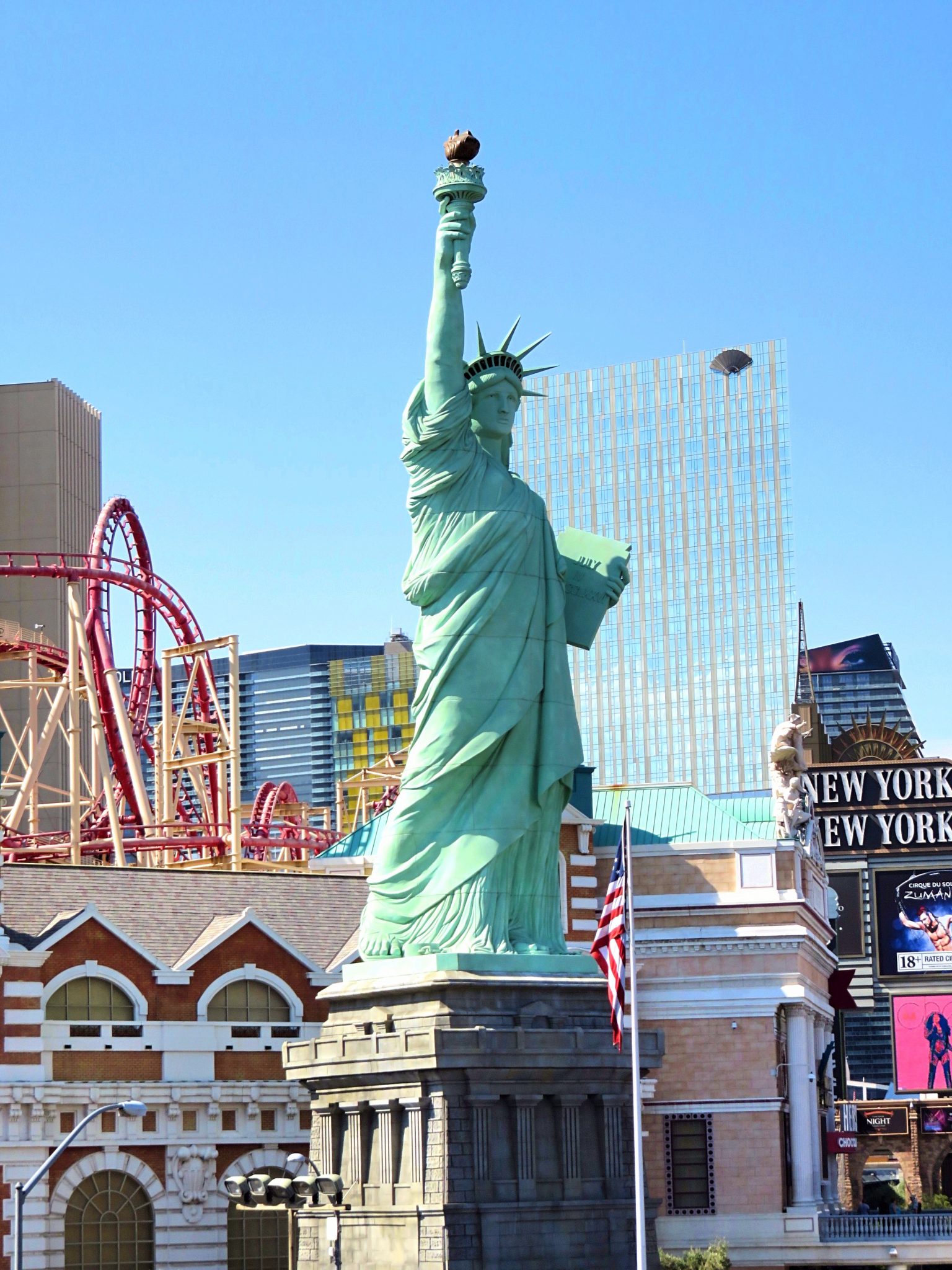 famous-world-landmarks-in-las-vegas-sightseeing-scientist