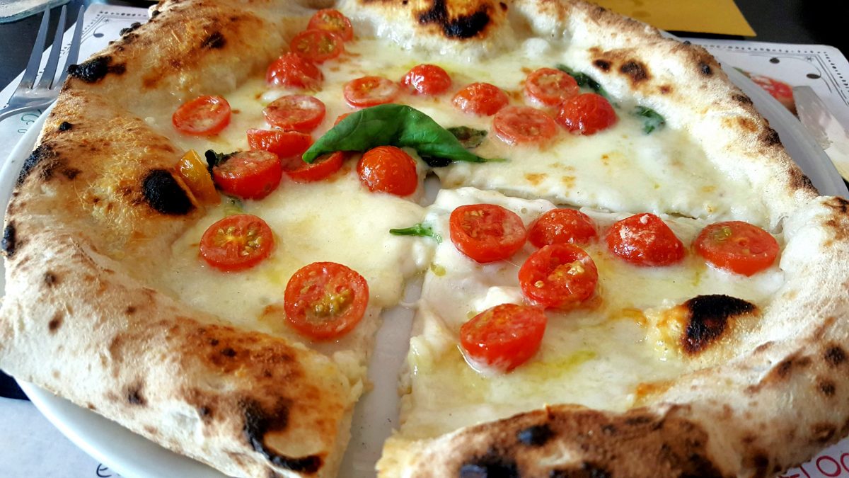 Napoleon Pizza / Where to find some of the best Neapolitan pizza in