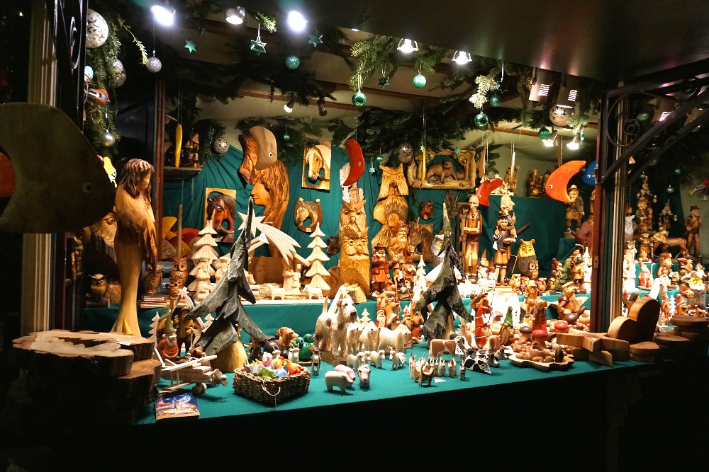 Expect to see traditional handcrafted products at the historic Christmas market on Rathausmarktplatz.