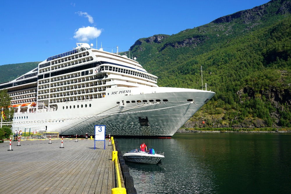 The MSC Poesia has 16 decks. 